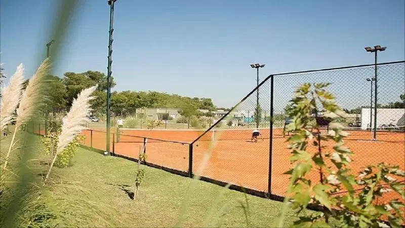 Lote en barrio San Felipe, lindero a San Simón. Canning Village, Ezeiza. 4