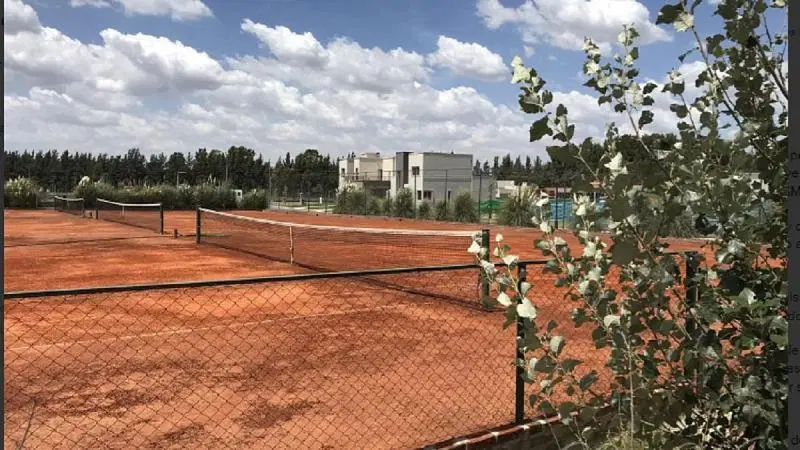 Lote en barrio San Felipe, lindero a San Simón. Canning Village, Ezeiza. 3