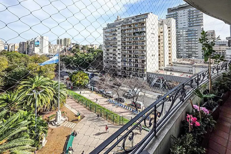 Venta Departamento 4 ambientes con dep Impecable Piso Balcón vista al Parque Rivadavia Caballito 2