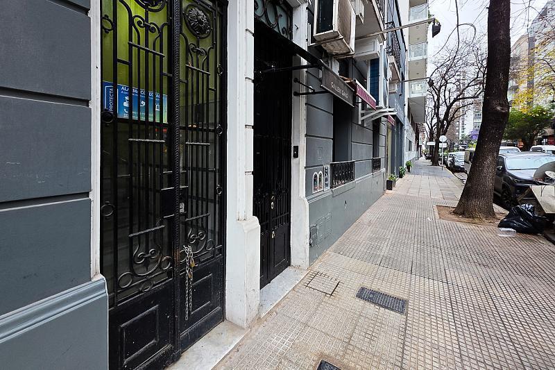 Cerviño y S. Ortiz. PH vivienda con terraza. Palermo