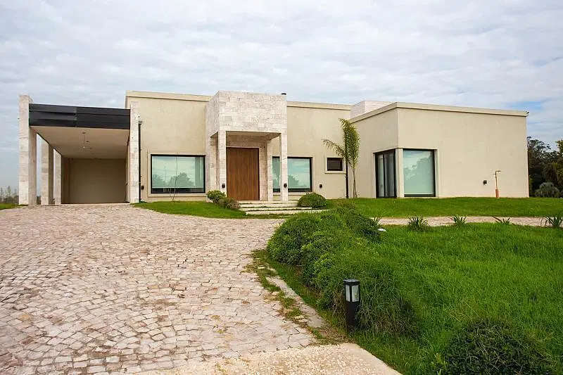 Casa a estrenar en Estancia Villa María, entorno tranquilo en Lagunas del Golf. Máximo Paz, Ezeiza. 2