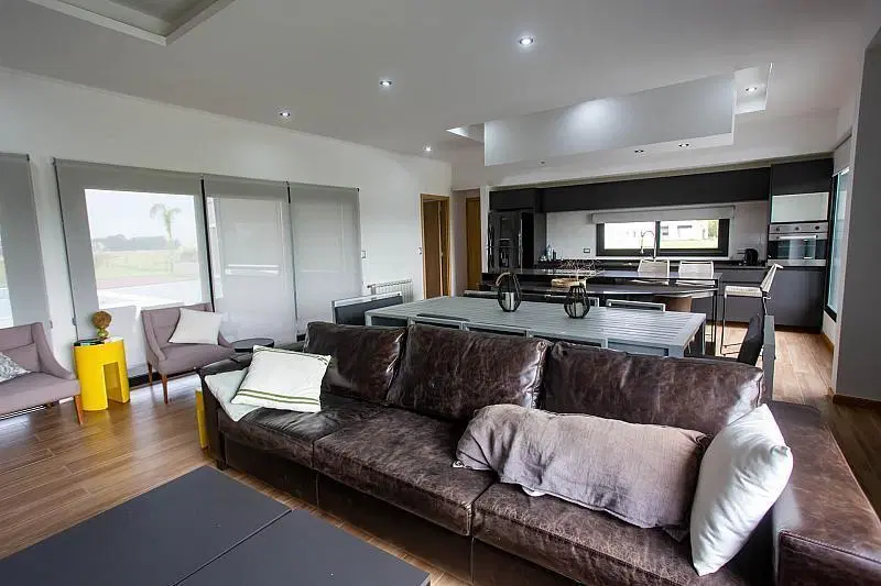 Casa de 6 ambientes en venta en Villa María, con amplio jardín. Canning, Ezeiza. 3