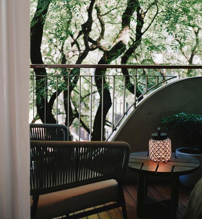 5 ambientes con dependencia y cocheras
