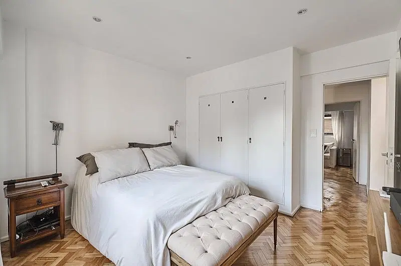 4 ambientes en la mejor ubicación. Reciclado. 3 dormitorios. cochera espacio. Palermo 5
