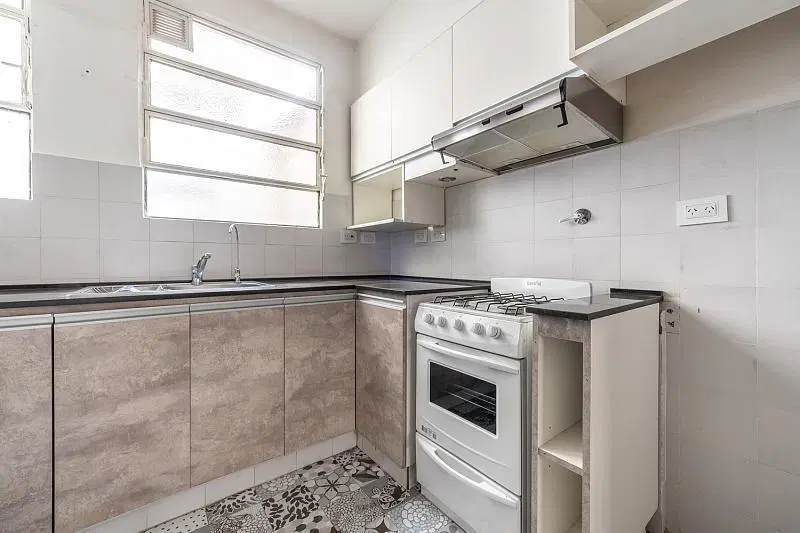 Venta Departamento 3 ambientes PH Al frente 1º Piso Luminoso Bajas expensas Por escalera Caballito 4