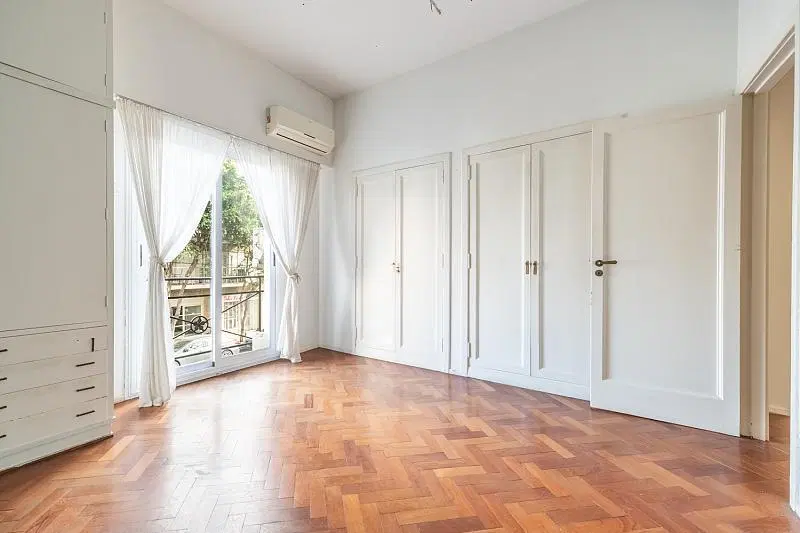 Venta Departamento 3 ambientes PH Al frente 1º Piso Luminoso Bajas expensas Por escalera Caballito 2