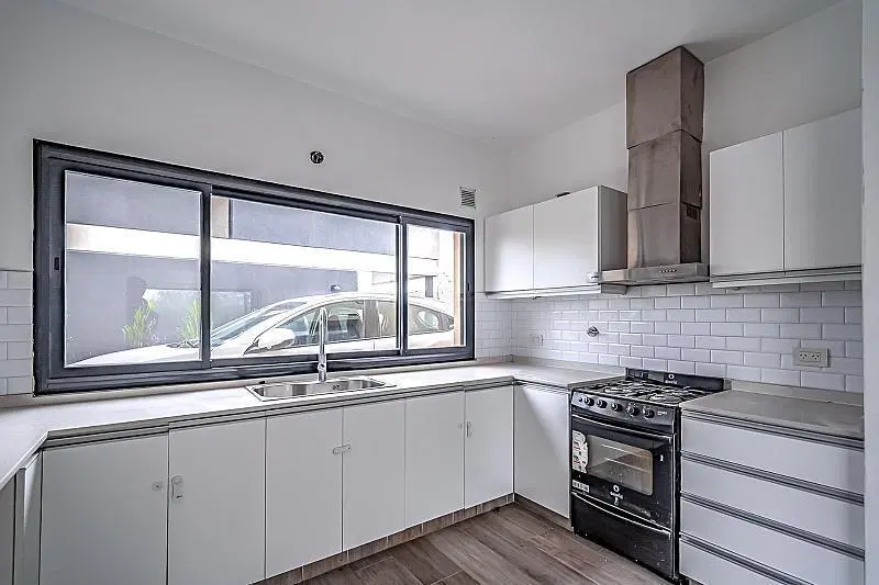 Casa en venta, Puertos del Lago. Bº Araucarias, 3 Dormitorios, Pileta, en cull de sac. 3