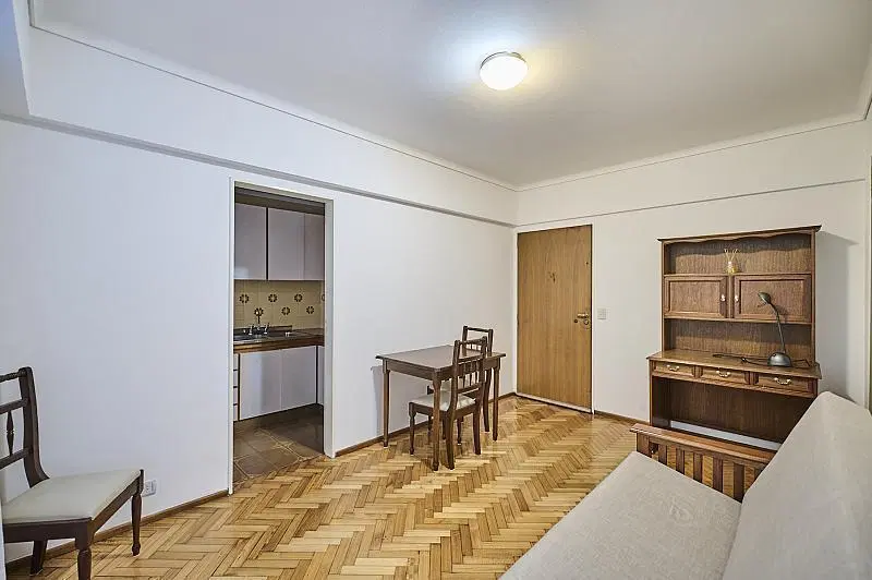 Departamento en venta, 2 ambientes, buen estado, edificio de categoría. 4