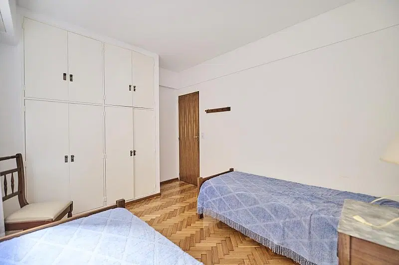Departamento en venta, 2 ambientes, buen estado, edificio de categoría. 3
