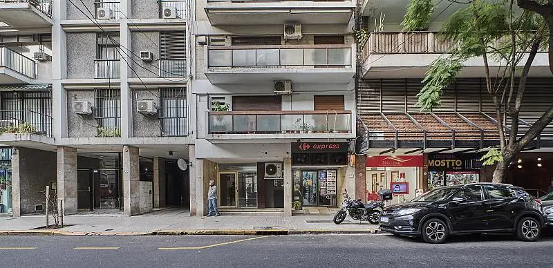 Oportunidad - depto de dos ambientes cerca de Plaza Vicente López. Remodelado. Recoleta 8