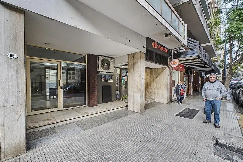 Oportunidad - depto de dos ambientes cerca de Plaza Vicente López. Remodelado. Recoleta 5