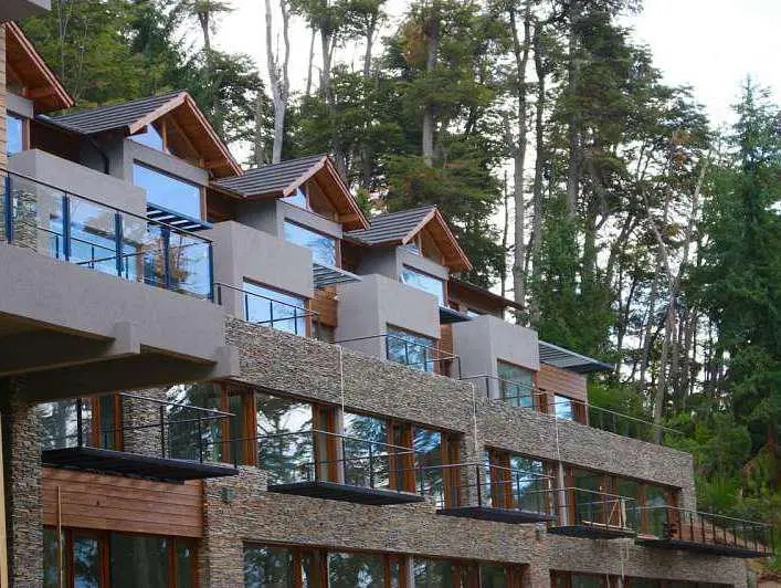Dos Lagos Villas & Marinas 2