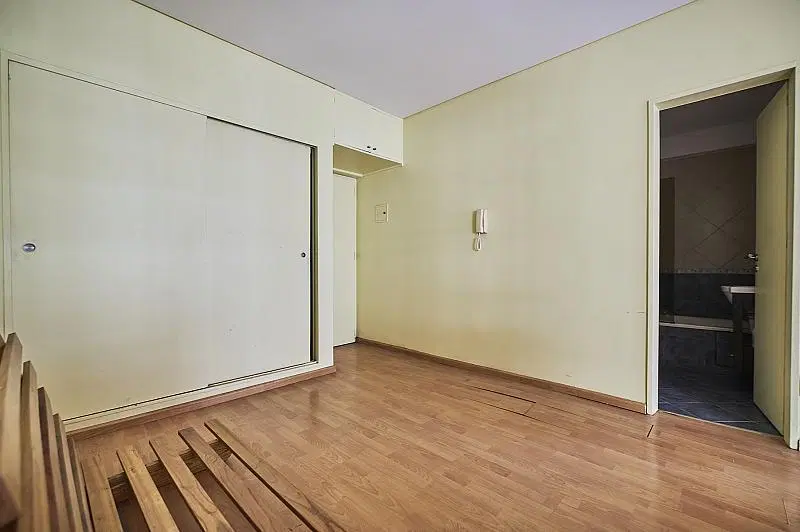 Departamento Monoambiente Semipiso Cocina independiente Muy buen estado con balcon en Palermo 4
