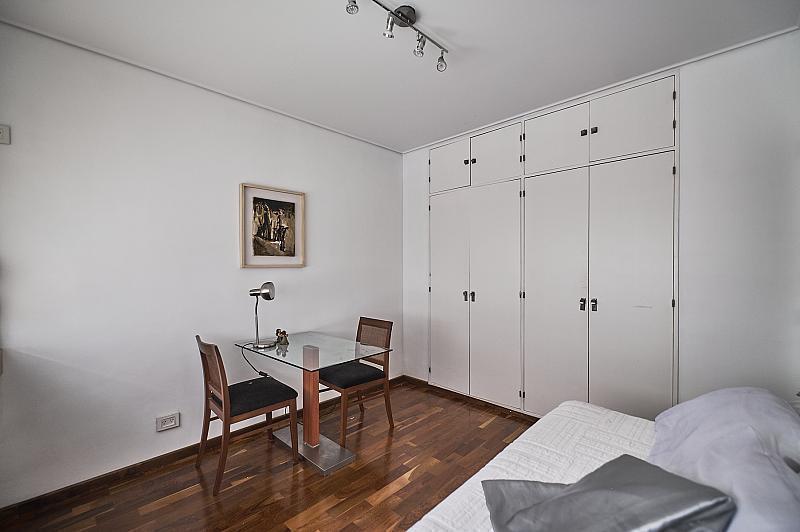 Departamento 4 ambientes balcon aterrazado cochera y baulera Al frente en Barrio Norte
