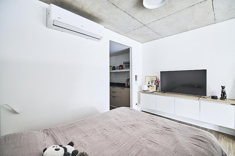 Departamento Monoambiente en esquina al frente Luminoso Impecable balcon en Barrio Norte