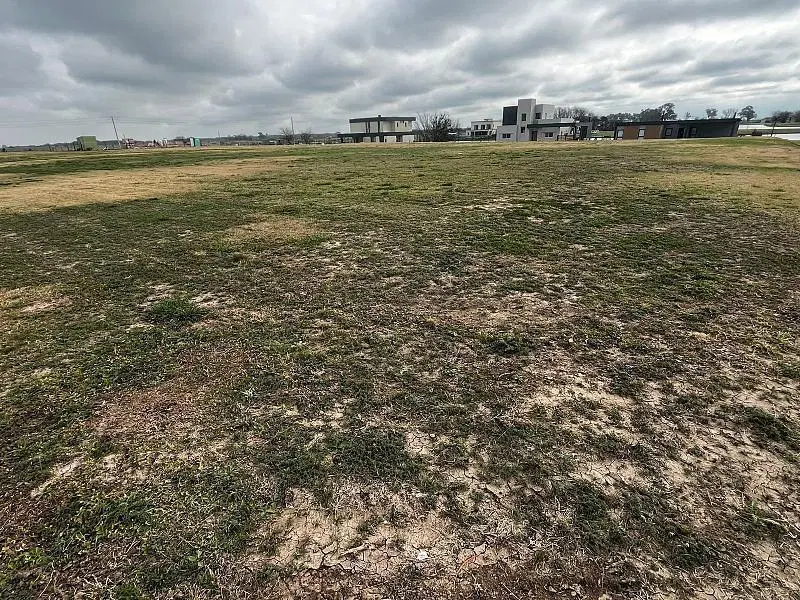 Oportunidad de lote de 707 m2 en barrio Santa Clara al Sur, San Vicente. 8