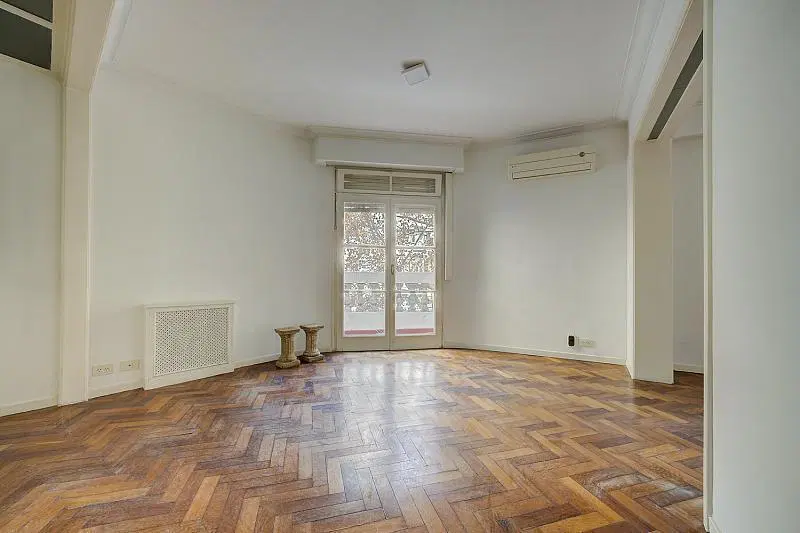 Piso. Categoría.. 2 dormitorios. luminoso. Impecable. Palermo 1