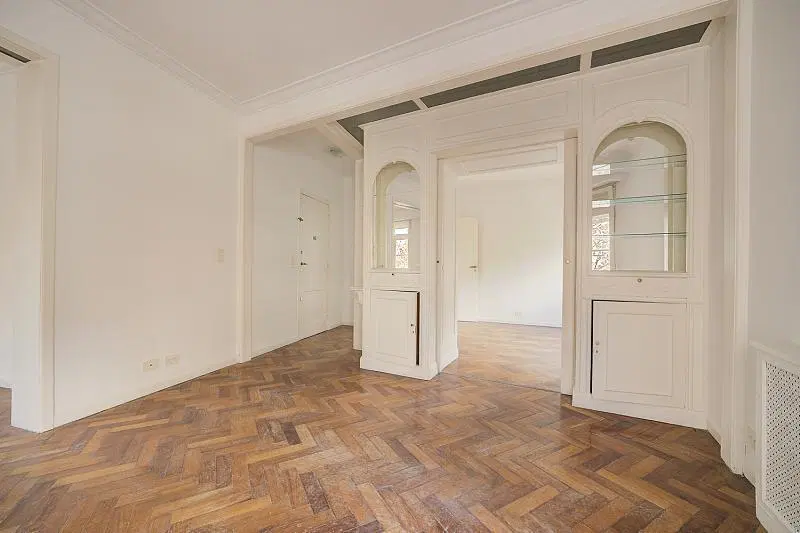 Piso. Categoría.. 2 dormitorios. luminoso. Impecable. Palermo 2