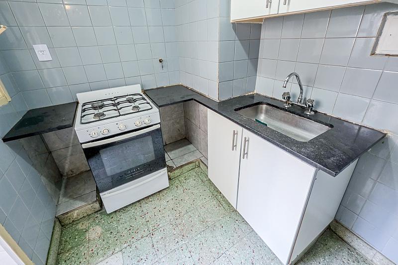 EXCELENTE 2 AMBIENTES LATERAL LUN¡MINOSO CON VISTA. INMEJORABLE UBICACION.. APTO CREDITO HIPOTECARIO