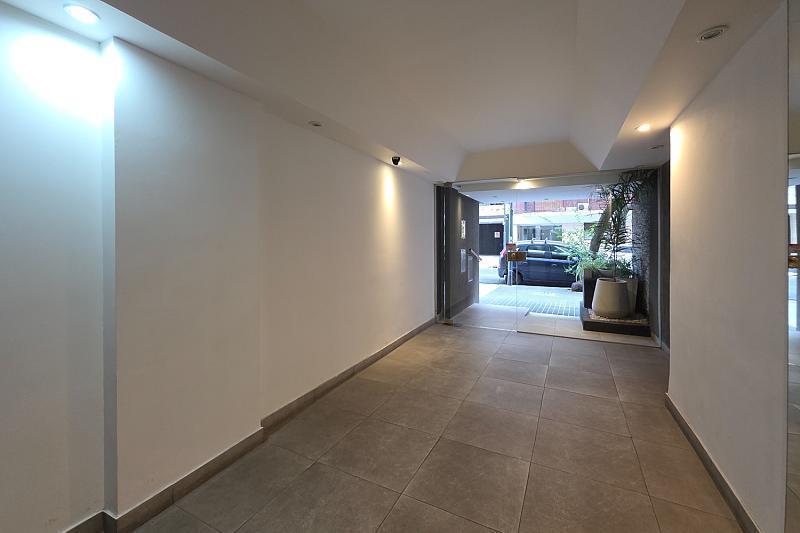 EXCELENTE 2 AMBIENTES LATERAL LUN¡MINOSO CON VISTA. INMEJORABLE UBICACION.. APTO CREDITO HIPOTECARIO