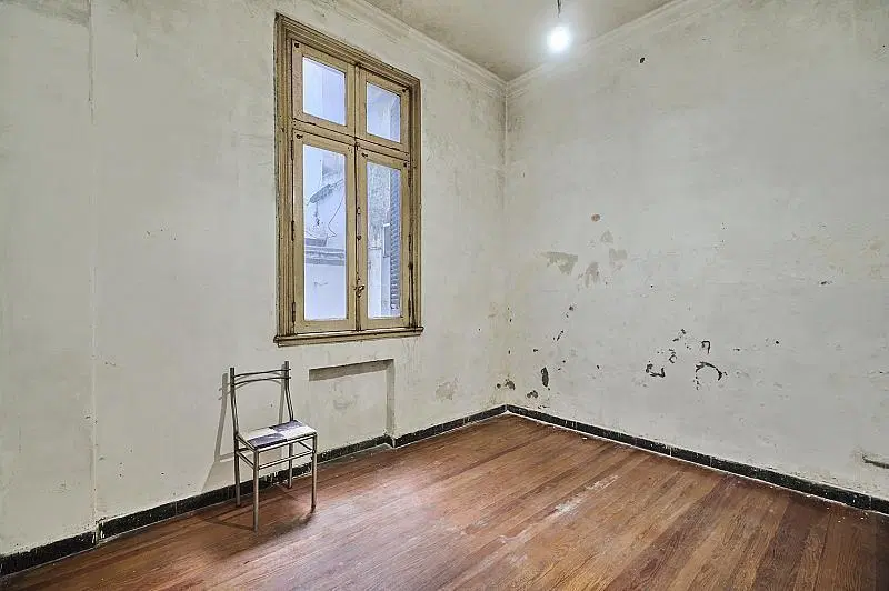 Departamento 3 ambientes Sobre Avenida con patio Apto profesional en San Cristobal 3