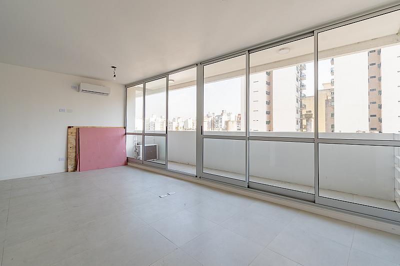 Foto de Venta Monoambiente divisible al Frente con balcón en San Telmo, imagen 2