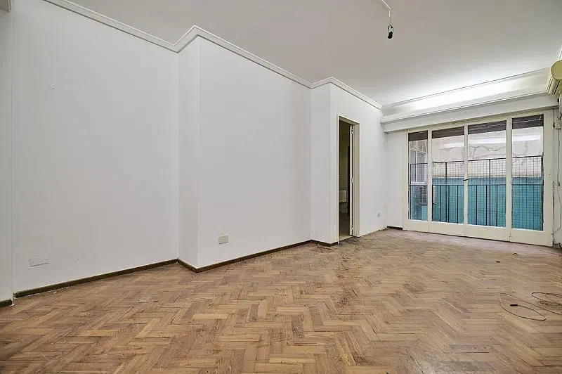 Departamento 3 ambientes Semipiso A reciclar con baulera en Recoleta 2