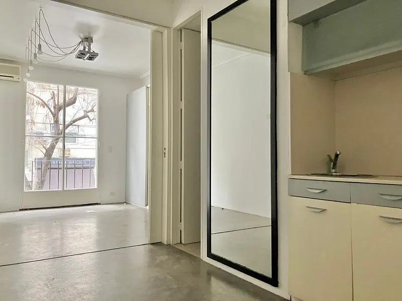 Departamento Monoambiente Luminoso Reciclado Apto profesional y comercial con balcon en Recoleta 1