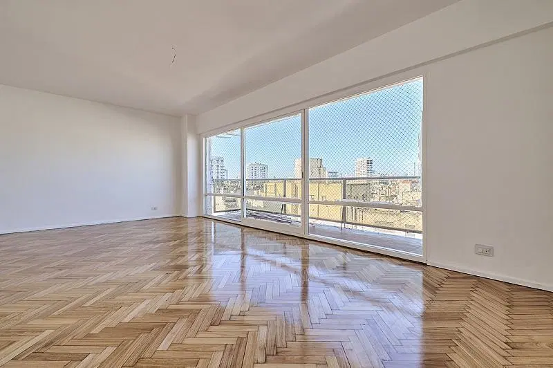 Excelente semipiso en Las Heras y Rodriguez Peña todo externo en Torre de Mario Roberto Alvarez 5