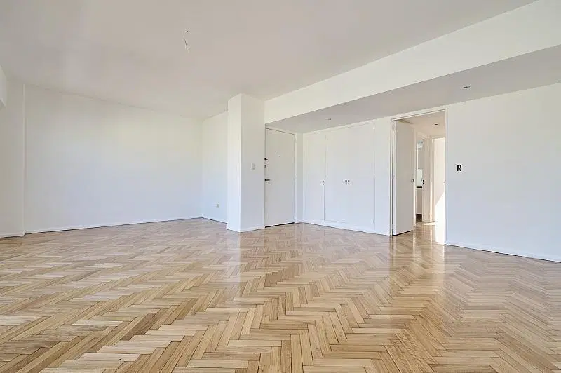 Excelente semipiso en Las Heras y Rodriguez Peña todo externo en Torre de Mario Roberto Alvarez 3