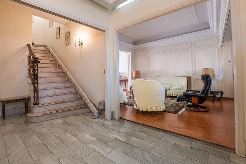 Venta Casa 3 dormitorios Estilo Francés con patio terraza y garage Almagro 4