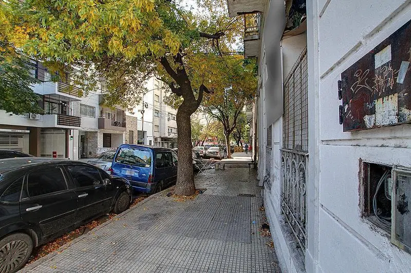 Estratégico terreno para 1152 metros vendibles a dos cuadras del Shopping Abasto 5
