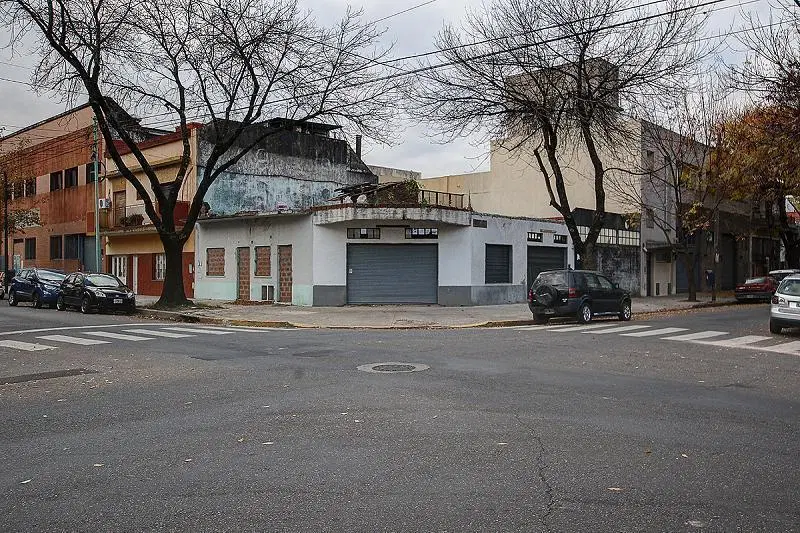 Estratégico terreno en esquina para desarrollo inmobiliario en Saavedra 4