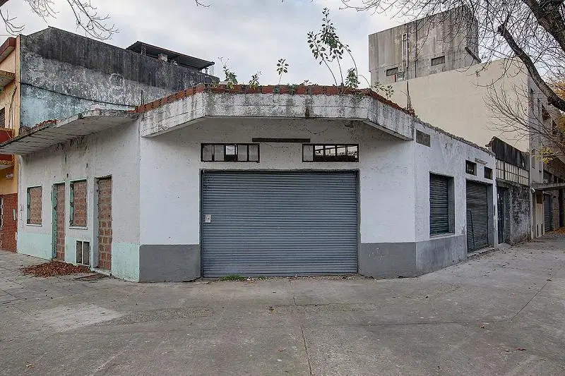 Estratégico terreno en esquina para desarrollo inmobiliario en Saavedra 5