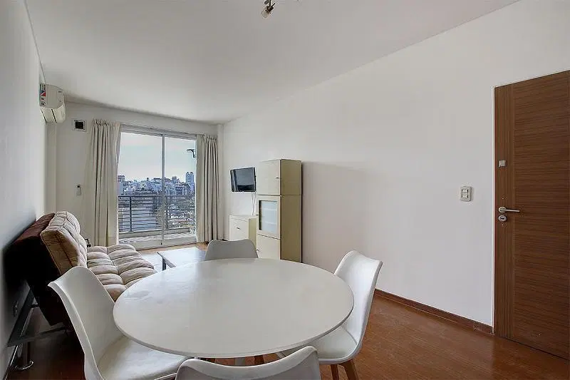 Departamento 2 ambientes Semipiso Luminoso Reciclado con balcon al frente en Parque Chacabuco 3