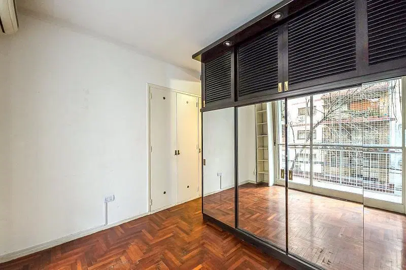 Venta Departamento Monoambiente Luminoso Al frente Balcón Caballito 5