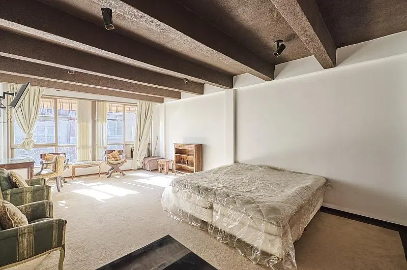 Amplio monoambiente dividido en Recoleta. Piso alto. Apto profesional, Serv.. centrales 1