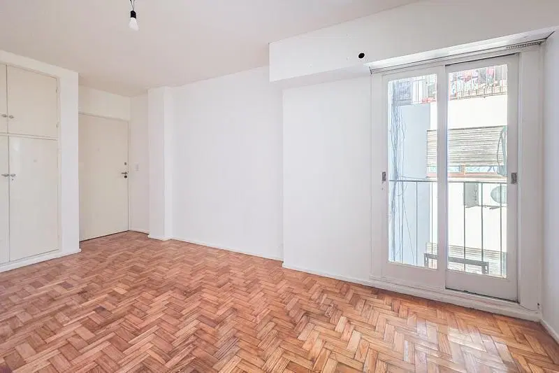 Venta Departamento monoambiente Lateral Luminoso Caballito 2