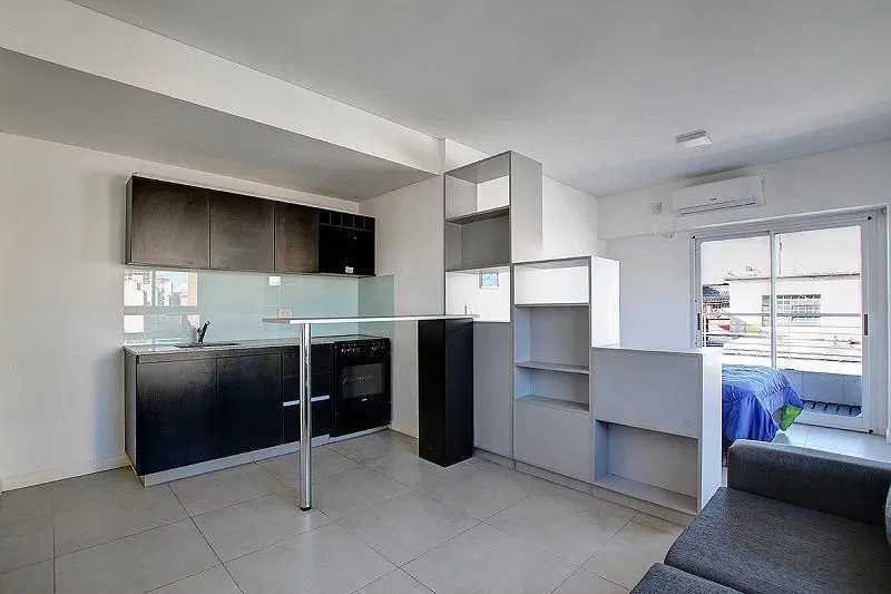 Venta Departamento monoambiente Amplio al frente con balcón Bajas expensas Almagro 1