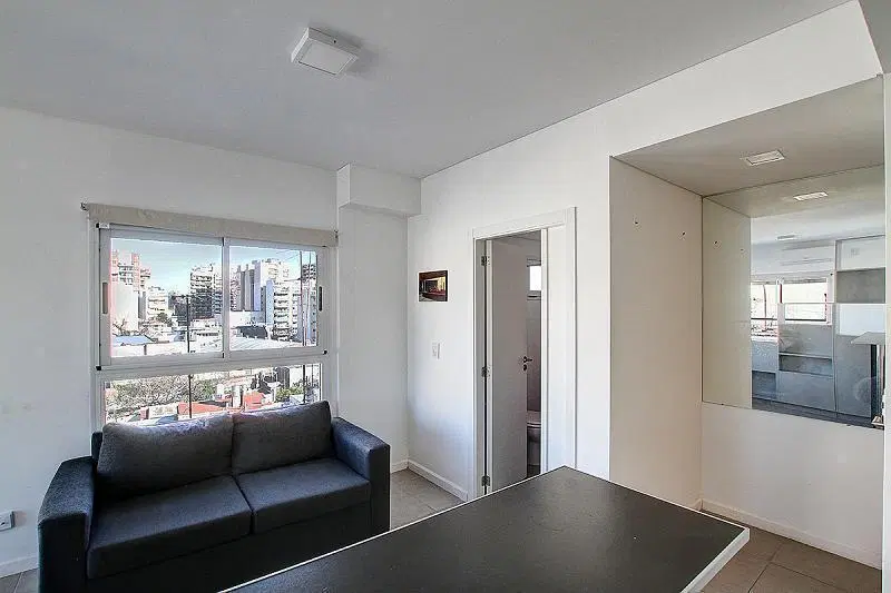 Venta Departamento monoambiente Amplio al frente con balcón Bajas expensas Almagro 5