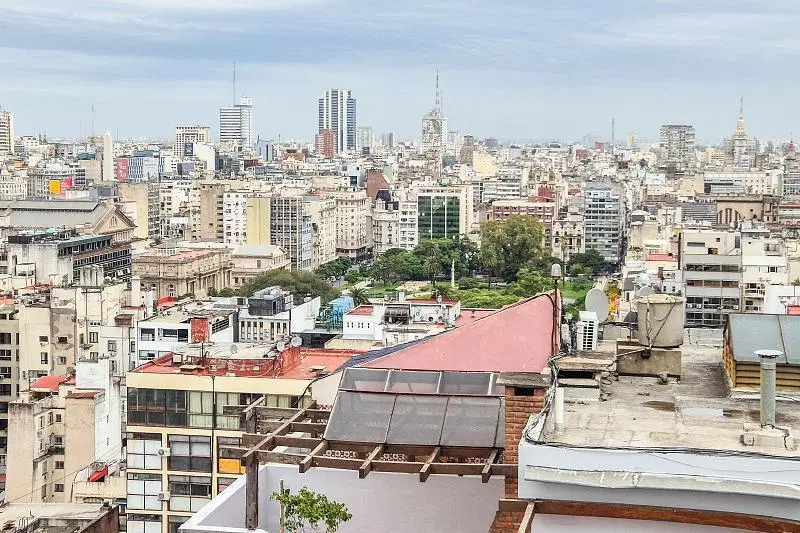 Departamento 5 ambientes Piso frente Dependencia cochera baulera Luminoso vista torre en Recoleta 8