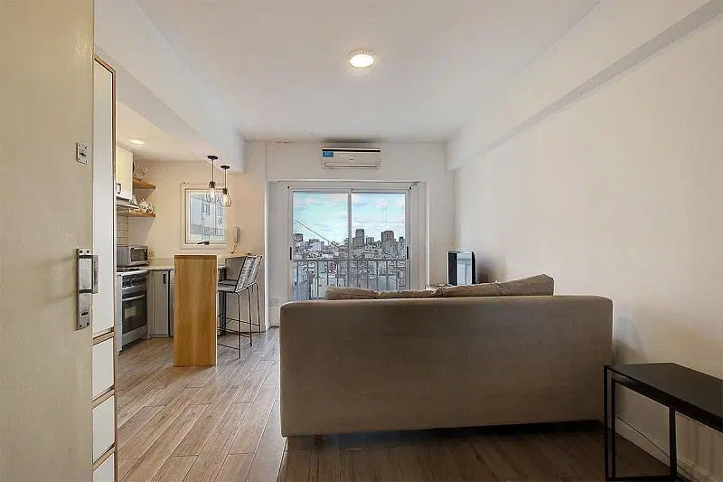 Departamento Monoambiente Luminoso Reciclado Impecable con balcon y seguridad en Barrio Norte 1