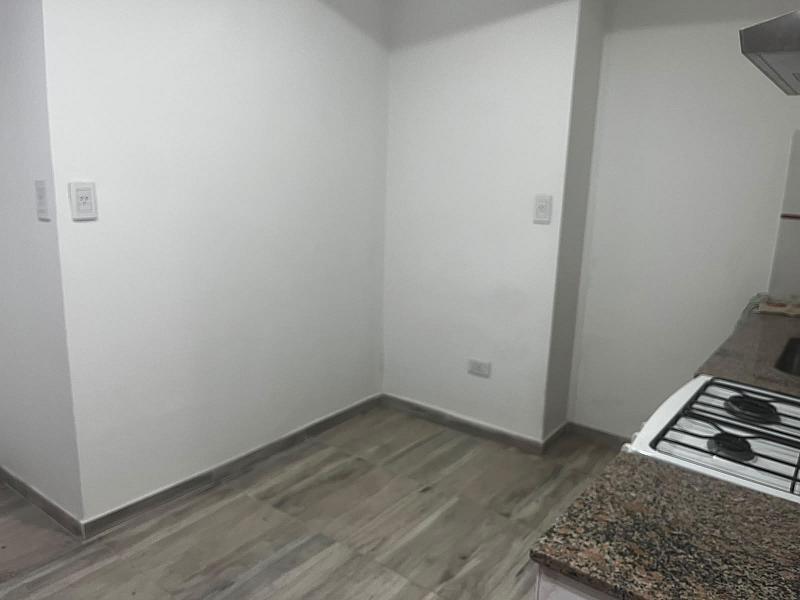 Departamento de 2 ambientes en ALQUILER en Turdera, Lomas de Zamora.