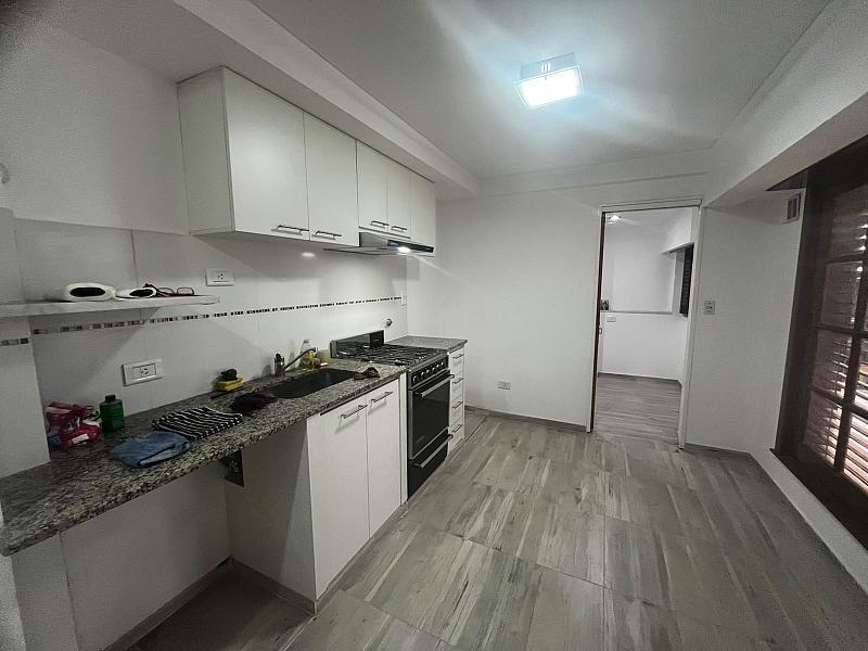 Foto de Departamento de 2 ambientes en ALQUILER en un primer piso. Turdera, imagen 3