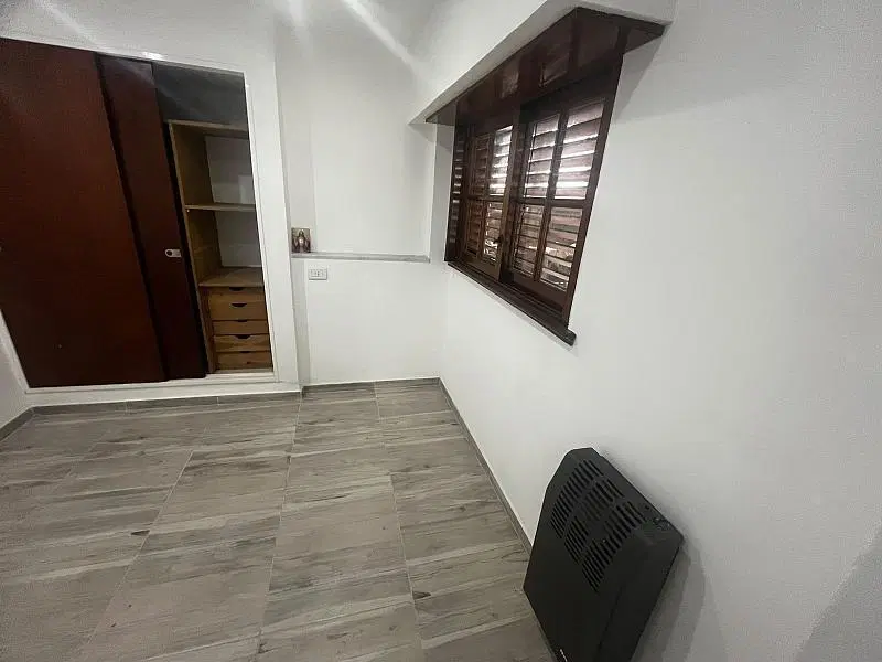 Departamento de 2 ambientes en ALQUILER en un primer piso. Turdera, Lomas de Zamora. 4