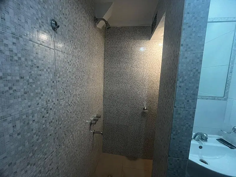 Departamento de 2 ambientes en ALQUILER en un primer piso. Turdera, Lomas de Zamora. 5