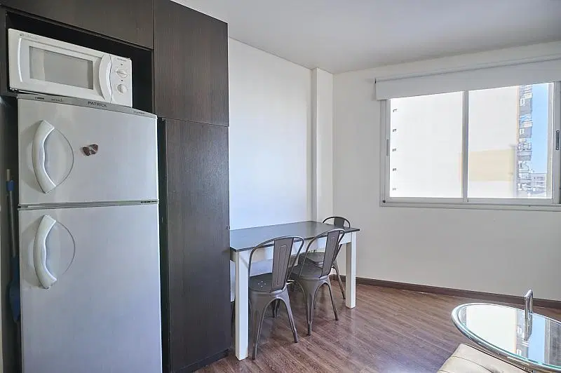 Departamento Monoambiente Luminoso impecable en torre en esquina con amenities en Almagro 5
