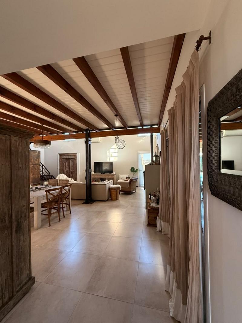 Foto de Casa de 5 ambientes, espaciosa y luminosa, en barrio La Horqueta de, imagen 3