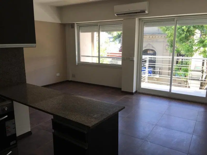 Departamento Monoambiente divisible Luminoso Impecable con balcon y bajas expensas en Palermo 4