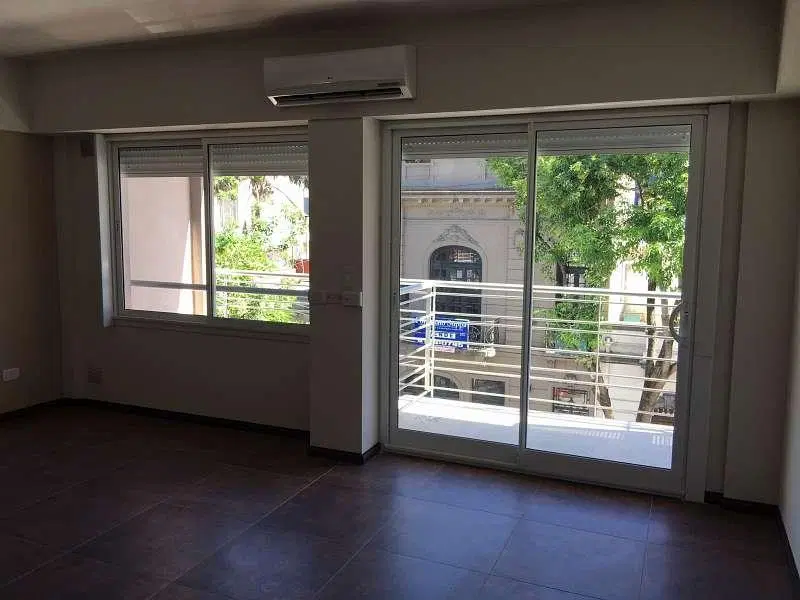 Departamento Monoambiente divisible Luminoso Impecable con balcon y bajas expensas en Palermo 8